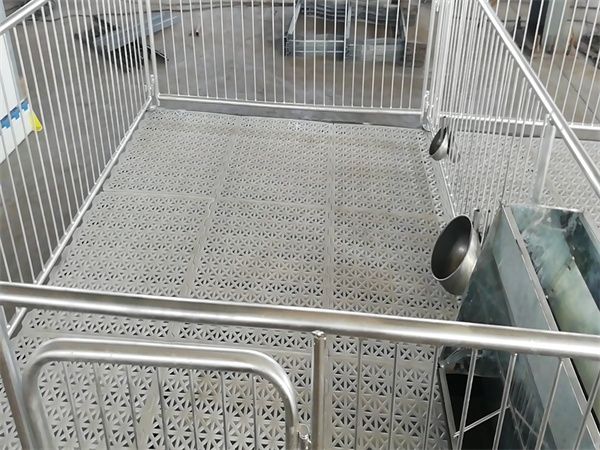 保育床